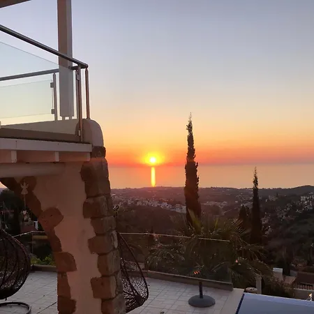 Daria Kamares Tala Luxury Sea View *