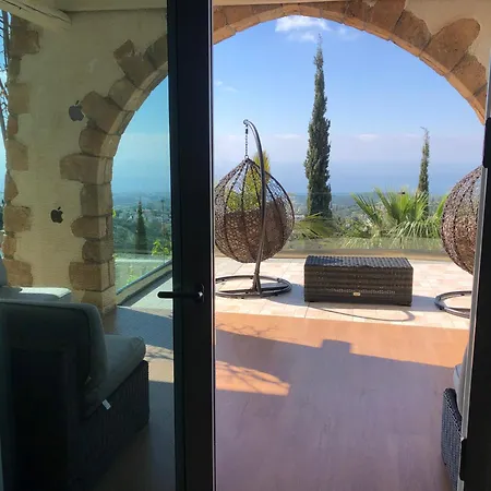 Daria Kamares Tala Luxury Sea View וילה פאפוס