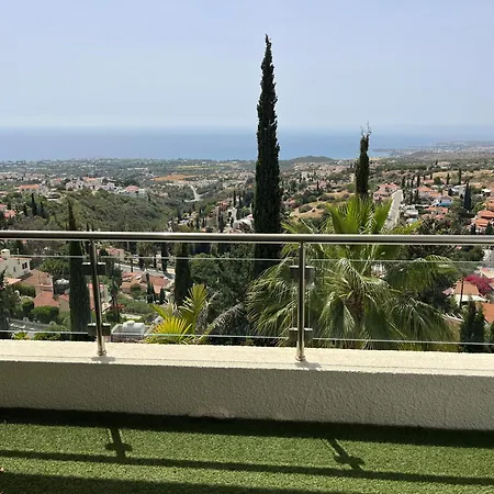 Daria Kamares Tala Luxury Sea View Пафос