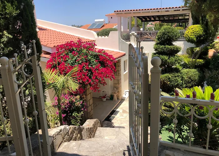 Daria Kamares Tala Luxury Sea View Willa