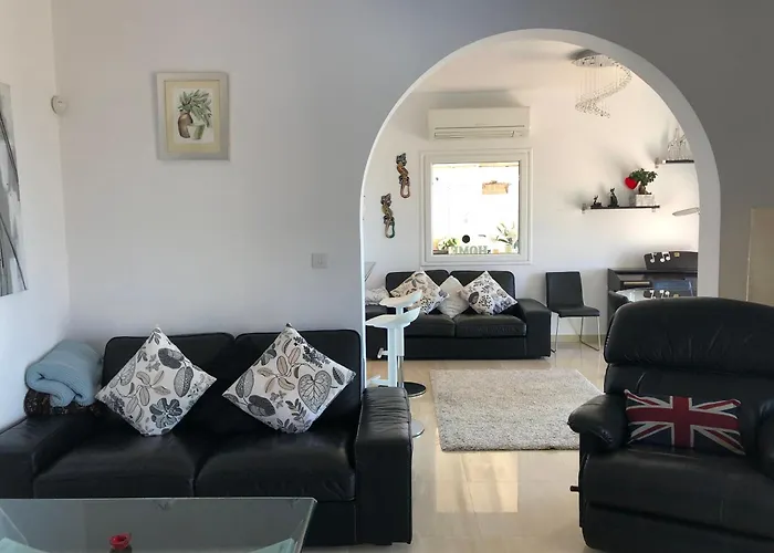 Daria Kamares Tala Luxury Sea View