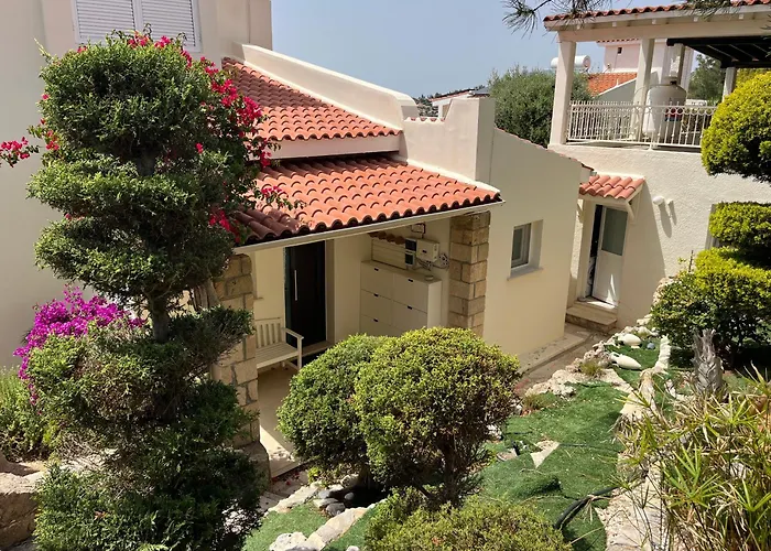 Daria Kamares Tala Luxury Sea View