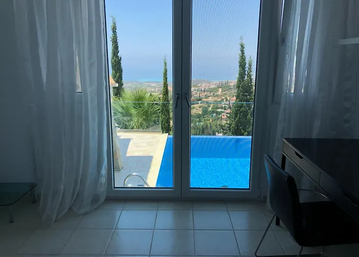 Daria Kamares Tala Luxury Sea View