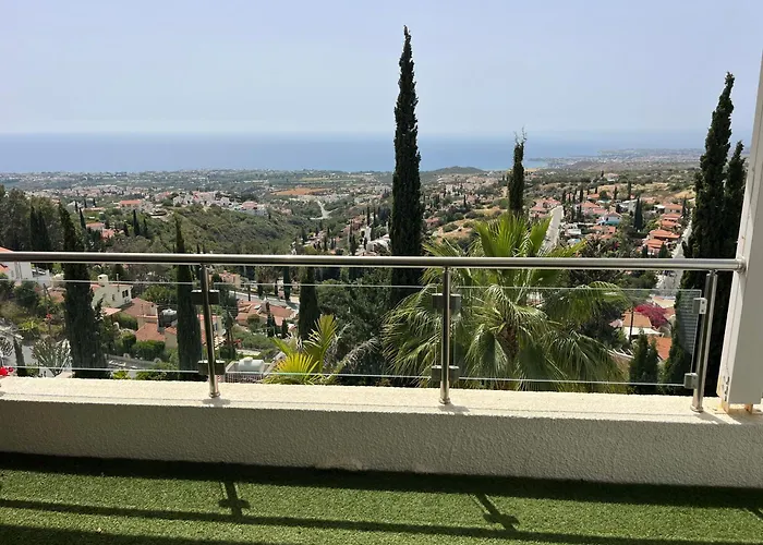 Daria Kamares Tala Luxury Sea View Paphos