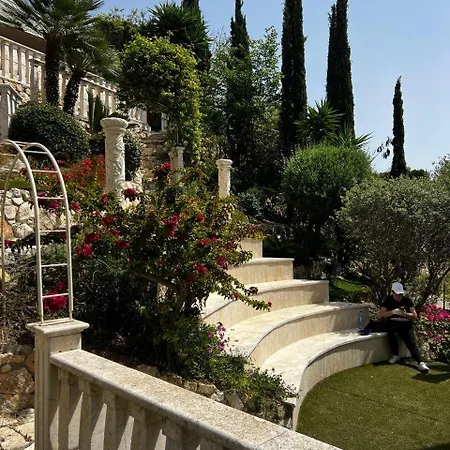 Daria Kamares Tala Luxury Sea View