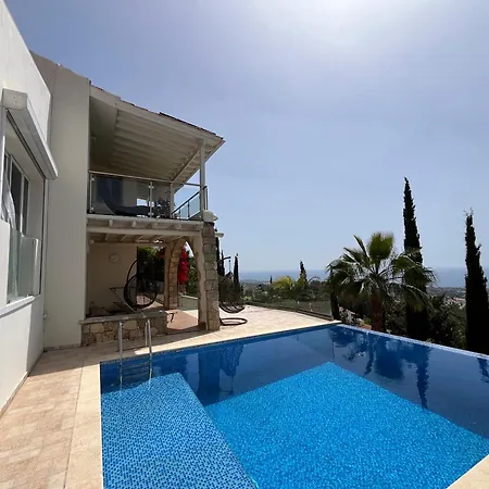 Daria Kamares Tala Luxury Sea View Paphos